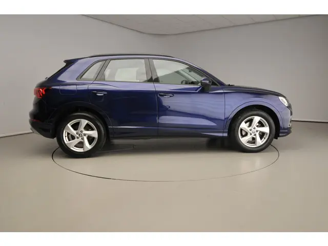 Audi Q3 35 TFSI Business Edition 2020 Benzine 3