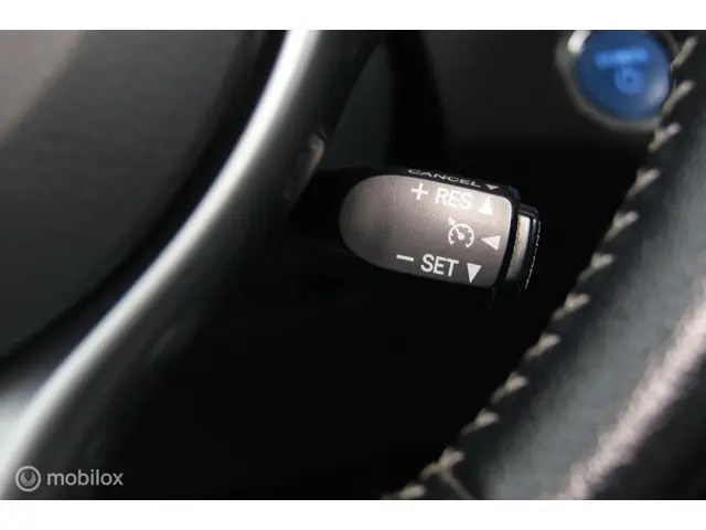 Toyota Yaris 1.5 Hybrid Trend 2016 Hybride Benzine 17