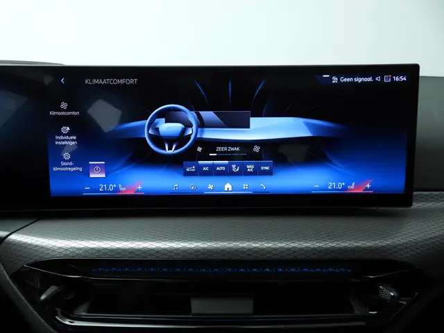 BMW 3 Serie Touring 330e 2024 Hybride Benzine 18