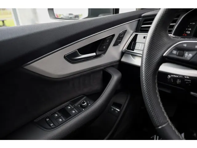 Audi Q7 55 TFSI e quattro S-Line 2022 Hybride Benzine 73