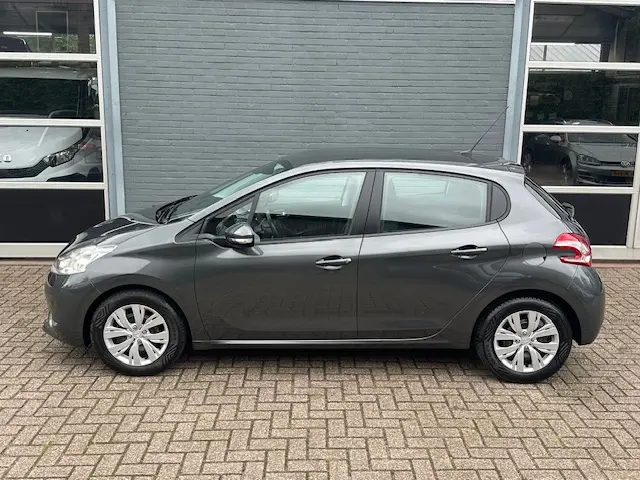Peugeot 208 1.2 VTi Envy 2014 Benzine 2