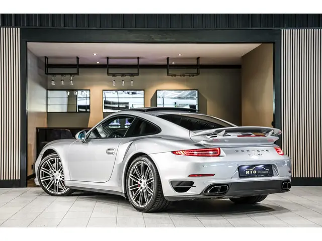 Porsche 911 3.8 Turbo Approved t/m 05-06-2027 2013 Benzine 3