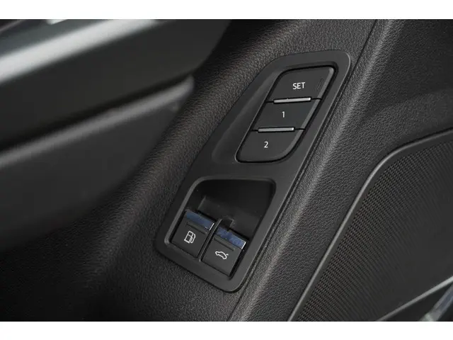 Audi Q3 45 TFSI e S edition 2021 Hybride Benzine 26
