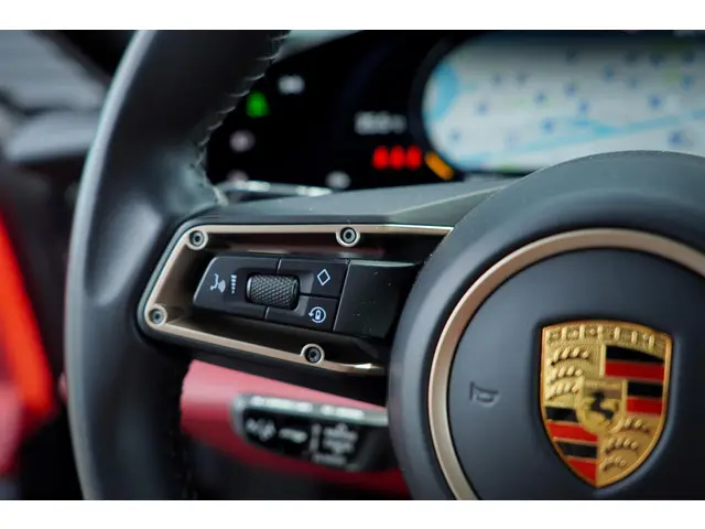 Porsche Taycan 4S Performance 84 kWh 2020 Elektrisch 30