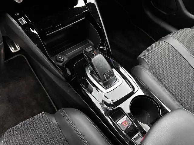 Peugeot 208 1.2 PureTech GT Aut. 2020 Benzine 23