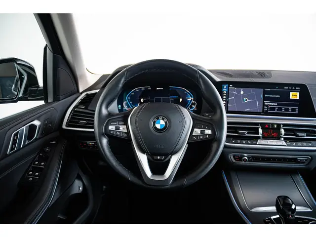 BMW X5 xDrive45e High Executive 2021 Hybride Benzine 32