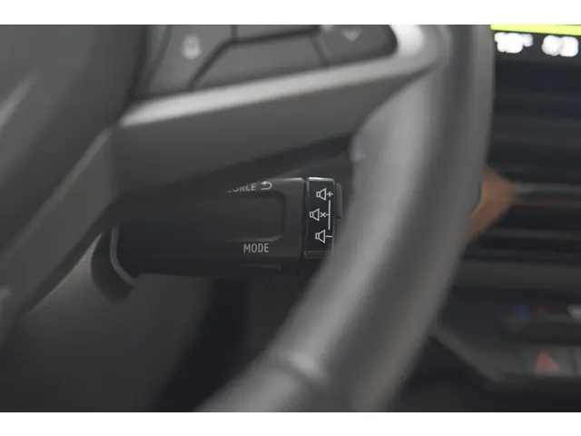 Dacia Duster Mild Hybrid 130 Extreme 2024 Benzine 37