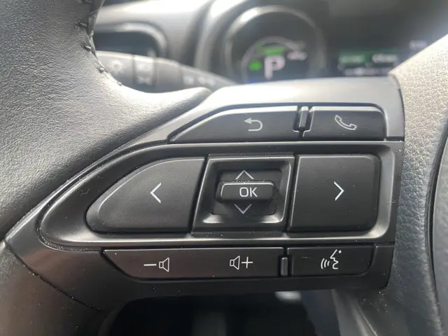 Toyota Yaris 1.5 Hybrid Executive 2023 Hybride Benzine 25