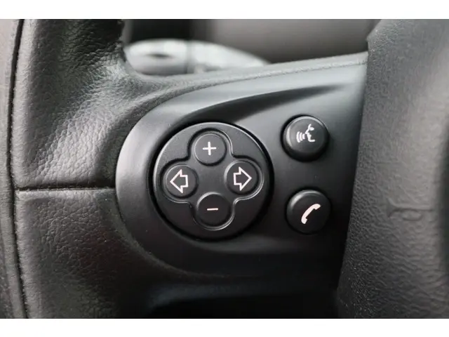 MINI Countryman Mini 1.6 Cooper Chili 2016 Benzine 34