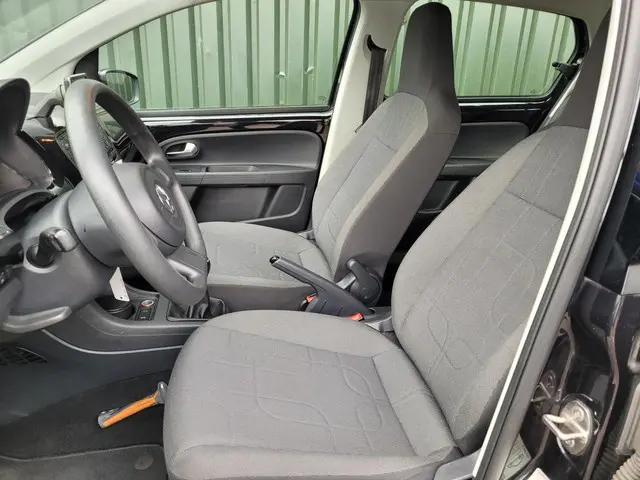 Volkswagen up! 1.0 move up! NAVI 2016 Benzine 9