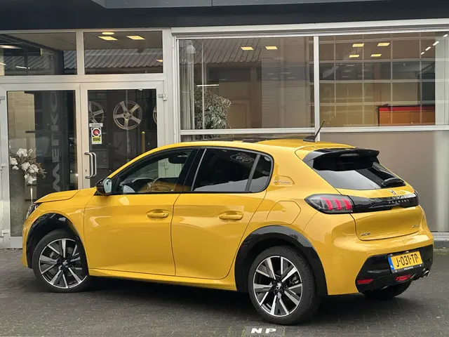 Peugeot 208 1.2 PureTech GT-Line 2020 Benzine 3