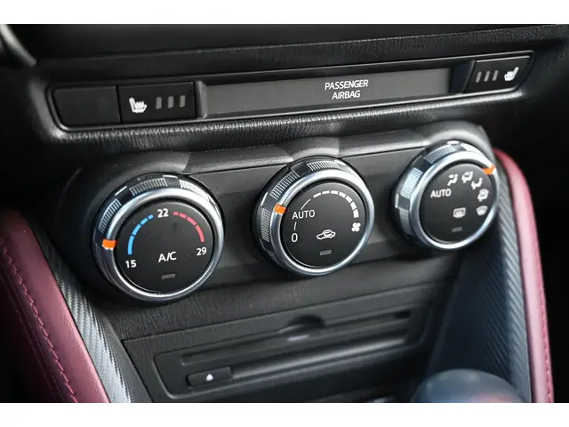 Mazda CX-3 SkyActiv-G 120 automaat GT-M 2015 Benzine 31