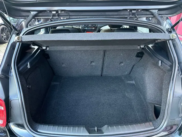 BMW 1 Serie 116i // Engine smokes // Motor rookt // 2012 Benzine 17