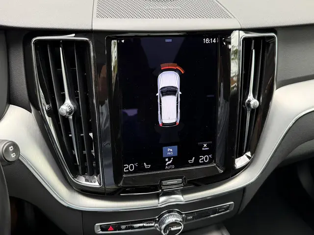 Volvo XC60 2.0 B4 Business Pro 2021 Benzine 16