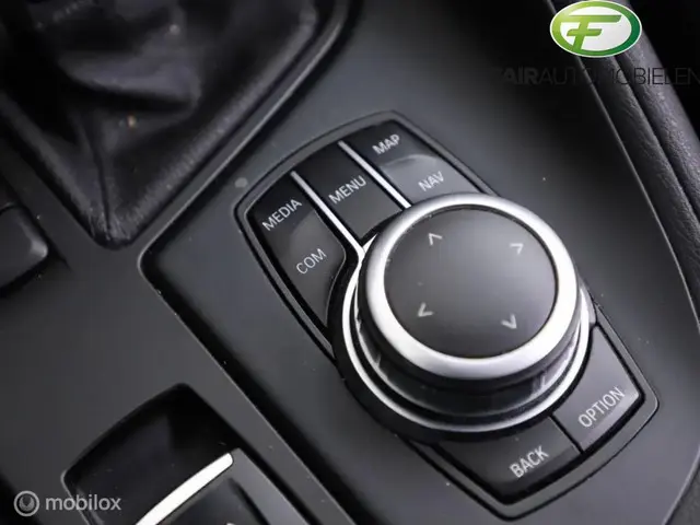 BMW X1 sDrive18i Executive 2018 Benzine 17