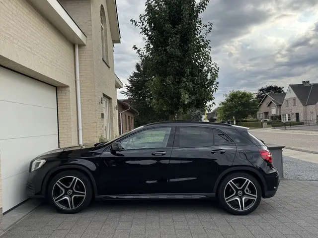 Mercedes-Benz GLA 180 AMG Aut 2019 Benzine 15