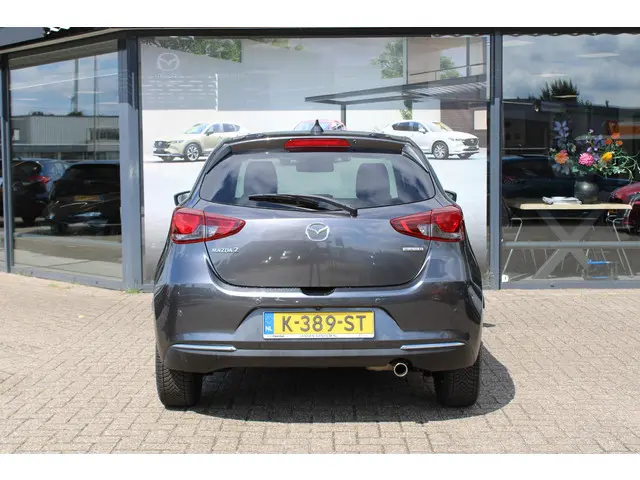 Mazda 2 1.5 Skyactiv-G Luxury 2021 Benzine 8