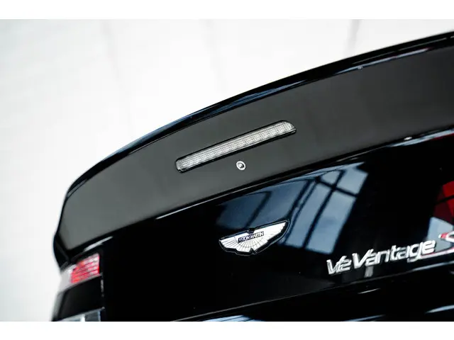 Aston Martin V12 Vantage S 2014 Benzine 5