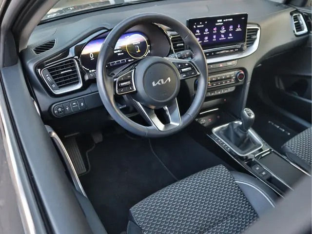 Kia Ceed 1.0 T-GDi DynamicPlusLine 2024 Benzine 17