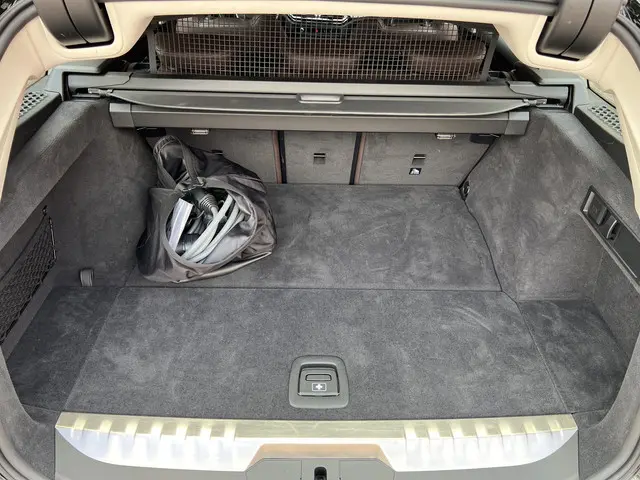 BMW 3 Serie Touring 320e 2023 Hybride Benzine 39
