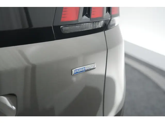 Peugeot 3008 PureTech 130 EAT6 Allure 2017 Benzine 24