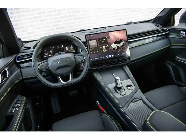 Lynk & Co 01 1.5 Core 2026 Hybride Benzine 13