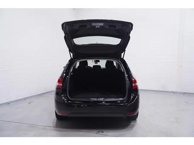 Peugeot 308 1.5 HDI Active Pack 2020 Diesel 9
