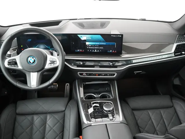 BMW X5 xDrive50e 2024 Hybride Benzine 12
