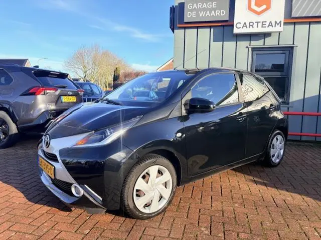 Toyota Aygo 1.0 VVT-i x-nav 2018 Benzine
