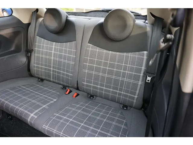 Fiat 500 1.2 Lounge 2017 Benzine 13