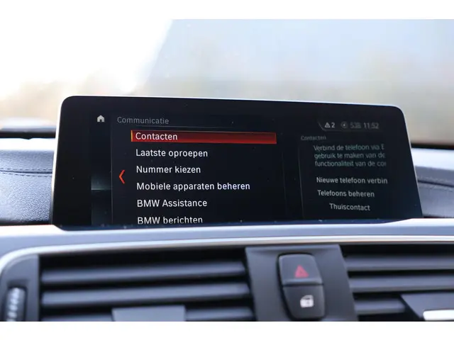 BMW 3 Serie GT 320i High Executive 2020 Benzine 38