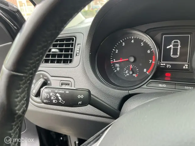 Volkswagen Polo 1.0 Comfortline 2014 Benzine 11