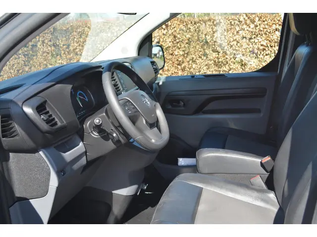Opel Vivaro-e L2H1 Edition 50 kWh 2021 Elektrisch 14