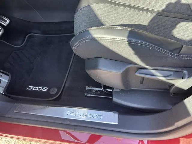 Peugeot 3008 1.2 PureTech GT -Line automaat 2017 Benzine 8