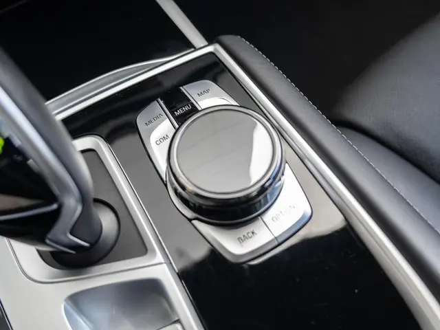 BMW 7 Serie 750Li xDrive 2022 Benzine 37