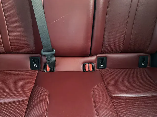 Toyota C-HR 1.8 Hybrid Bi-Tone 2018 Hybride Benzine 36