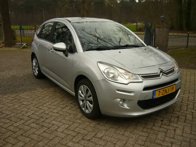 Citroën C3 1.2 PureTech Collection 2015 Benzine 3