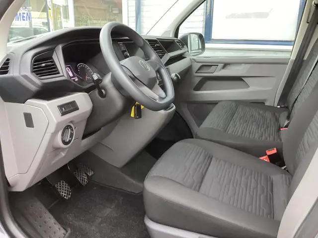 Volkswagen Transporter Bulli 2021 Diesel 3