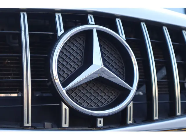 Mercedes-Benz C-Klasse 250 Ambition 2015 Benzine 36