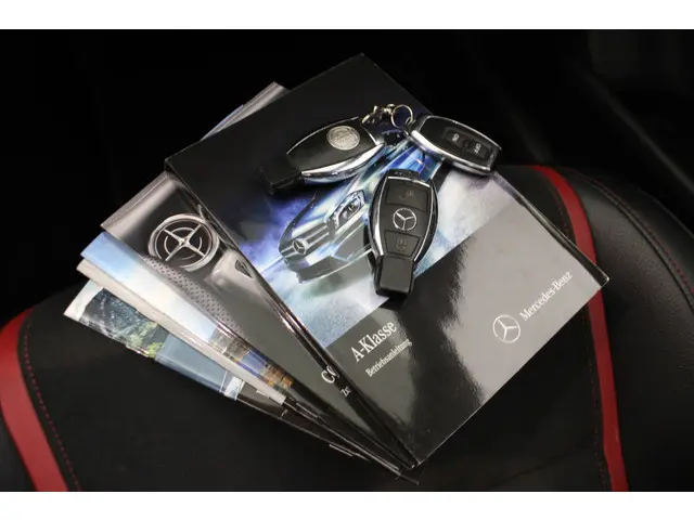 Mercedes-Benz A-Klasse AMG 45 4MATIC 2015 Benzine 26