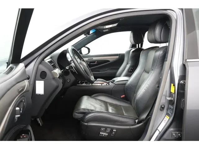 Lexus LS 600h F Sport Line 2013 Hybride Benzine 16