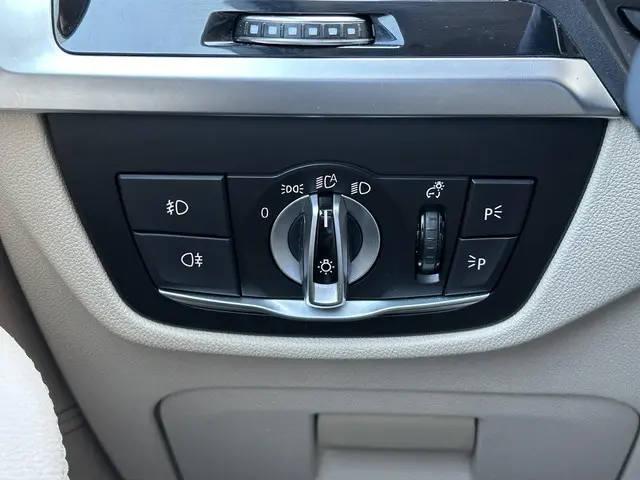 BMW X3 xDrive20i High Executive 2018 Benzine 16