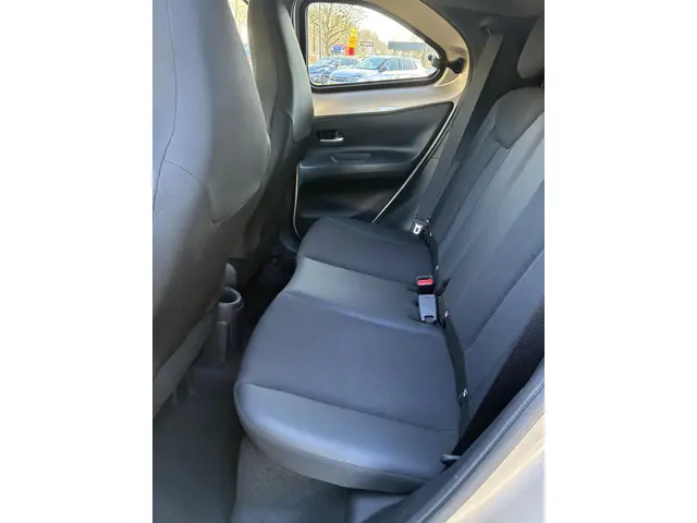 Toyota Aygo X 1.0 VVT-i MT Envy 5-Deurs 2023 Benzine 42