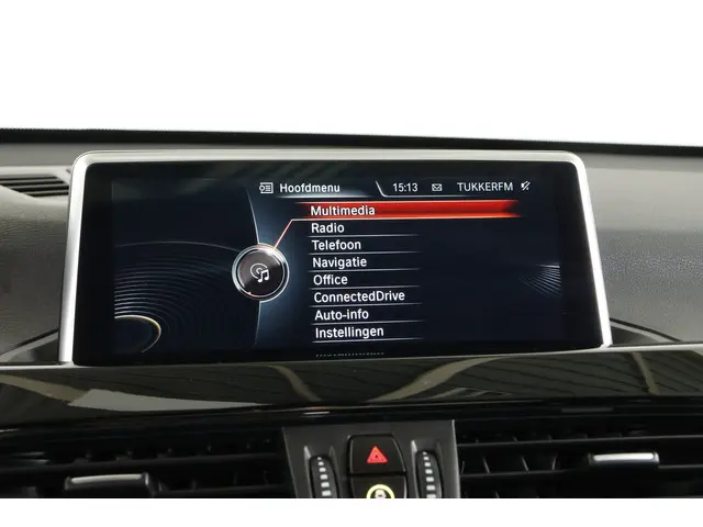 BMW X1 sDrive20i Centennial High Executive 2016 Benzine 27