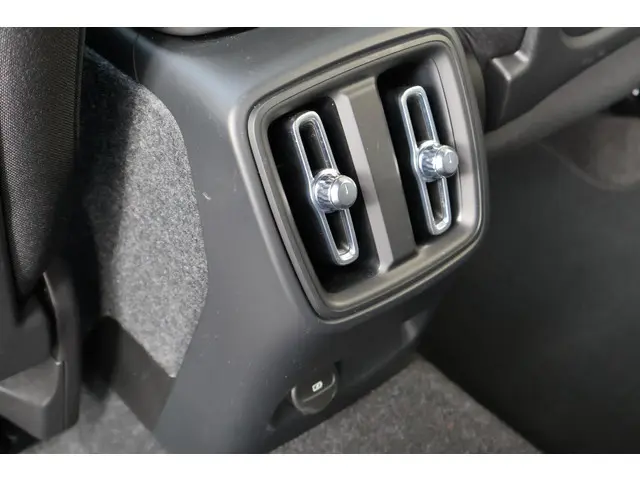 Volvo XC40 Recharge Core 70 kWh 2022 Elektrisch 24