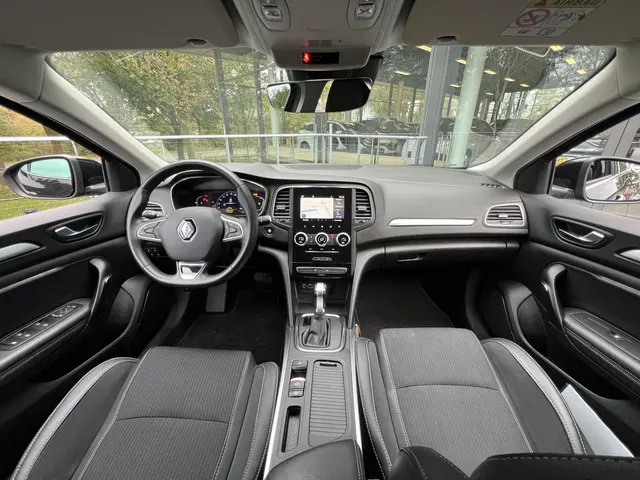Renault Mégane 1.3 TCe 140 EDC Intens 2022 Benzine 3