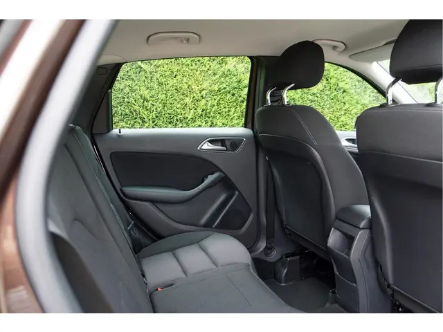 Mercedes-Benz B-Klasse B 180 Ambition 2014 Benzine 13