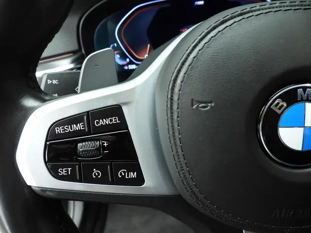 BMW 5 Serie Sedan 540i 2021 Benzine 13