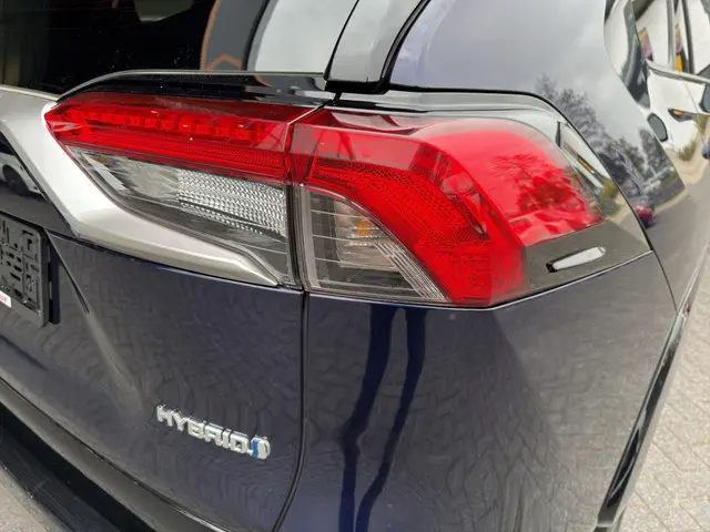 Toyota RAV4 2.5 Hybrid Style 2024 Hybride Benzine 18