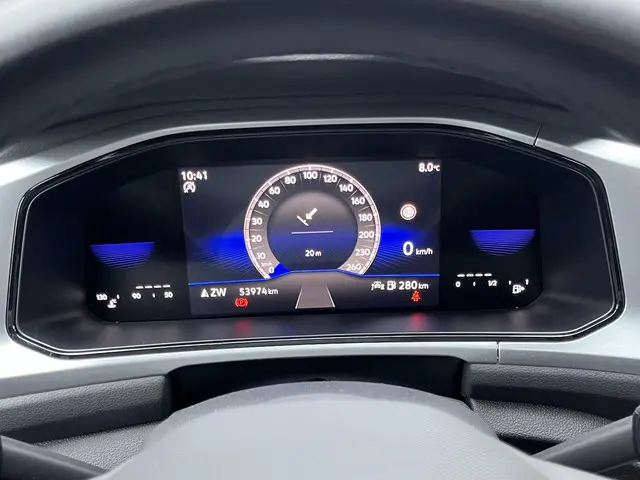 Volkswagen T-Roc 1.0 TSI Life 2023 Benzine 66